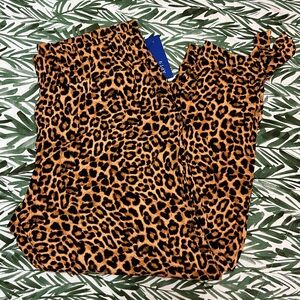 APT.9 | NWT Pull on Cheetah Pant size large